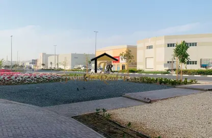 متجر - استوديو - 1 حمام للايجار في جي02 - طراز مغربي - المدينة العالمية - دبي