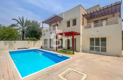 Villa - 5 Bedrooms - 6 Bathrooms for rent in Meadows 4 - Meadows - Dubai