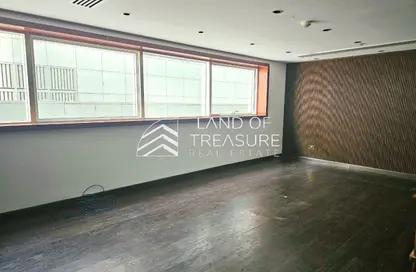 Office Space - Studio - 1 Bathroom for rent in Fairmont Hotel - Sheikh Zayed Road - Dubai