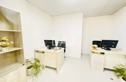 Office Space - Studio - 1 Bathroom for rent in Silver Home Building - Hor Al Anz - Deira - Dubai