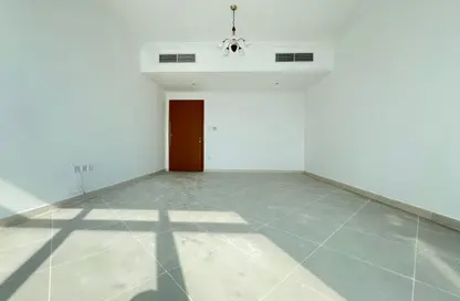 Apartment - 2 Bedrooms - 2 Bathrooms for rent in New Al Taawun Road - Al Taawun - Sharjah