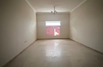 Penthouse - 3 Bedrooms - 4 Bathrooms for rent in Al Qulaya'ah - Al Sharq - Sharjah