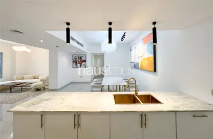 صورة لـ مطبخ شقة - 2 غرف نوم - 2 حمامات للبيع في ذا ريزيدنس 8 - برج ريزيدنس - دبي وسط المدينة - دبي ، صورة رقم 1