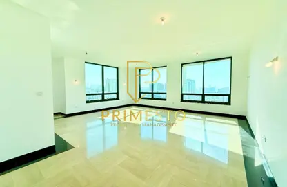 Apartment - 3 Bedrooms - 5 Bathrooms for rent in Liwa Centre Tower 2 - Liwa Centre Towers - Hamdan Street - Abu Dhabi