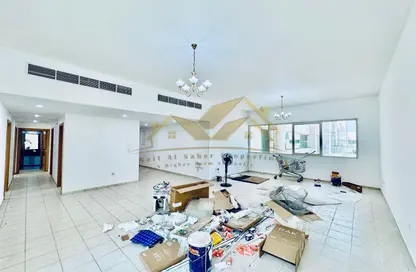 Apartment - 2 Bedrooms - 2 Bathrooms for rent in Umm Hurair 1 - Umm Hurair - Dubai