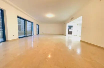 Apartment - 3 Bedrooms - 5 Bathrooms for rent in Al Shaheen Tower - Al Khalidiya - Abu Dhabi