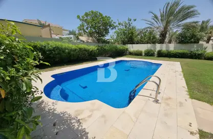 فيلا - 4 غرف نوم - 6 حمامات للايجار في التراث - جميرا بارك - دبي فيلا - 4 غرف نوم - 6 حمامات للايجار في التراث - جميرا بارك - دبي