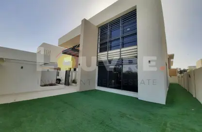 Villa - 4 Bedrooms - 5 Bathrooms for sale in West Yas - Yas Island - Abu Dhabi