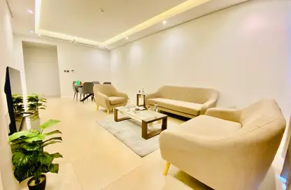 Apartment - 2 Bedrooms - 3 Bathrooms for rent in Diamond Building - Jumeirah Garden City - Al Satwa - Dubai