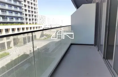 Balcony image for: Apartment - 1 Bathroom for sale in Park View - Saadiyat Island - Abu Dhabi, Image 1
