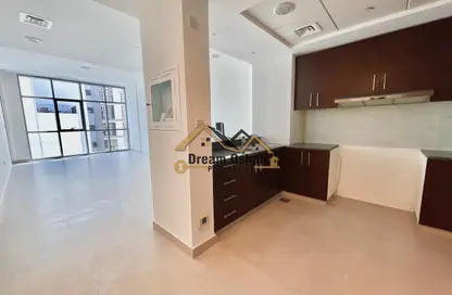 Apartment - 1 Bedroom - 2 Bathrooms for rent in Dubai Wharf Tower 2 - Dubai Wharf - Al Jaddaf - Dubai