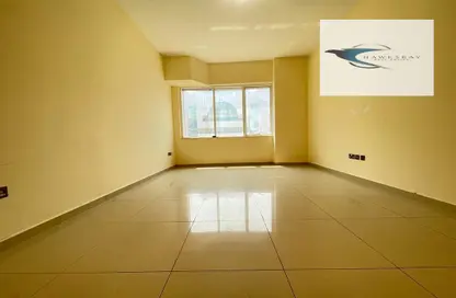 Apartment - 2 Bedrooms - 3 Bathrooms for rent in Mina Road - Tourist Club Area - Abu Dhabi