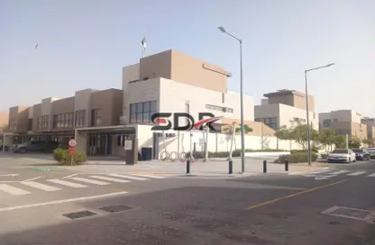 Townhouse - 4 Bedrooms - 6 Bathrooms for sale in Aldhay at Bloom Gardens - Bloom Gardens - Al Salam Street - Abu Dhabi