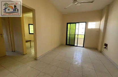 شقة - غرفة نوم - 1 حمام للايجار في بناء النباعة - النبعة - الشرق - الشارقة