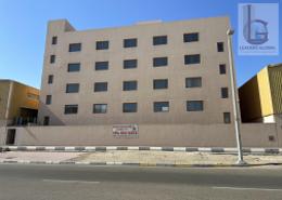 صورةمبنى خارجي لـ: مكتب للكراء في م-4 - مصفح الصناعية - مصفح - أبوظبي, صورة 1