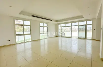 Villa - 7 Bedrooms - 7+ Bathrooms for rent in The Centro - The Villa - Dubai