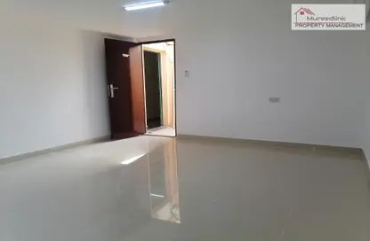 Empty Room image for: Apartment - 1 Bathroom for rent in Al Muroor Tower - Muroor Area - Abu Dhabi, Image 1