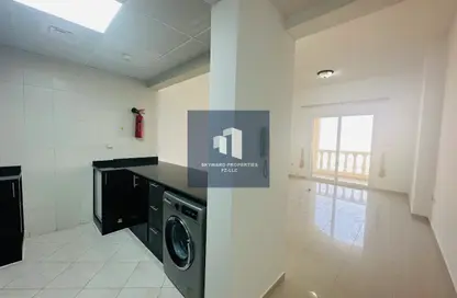 شقة - غرفة نوم - 2 حمامات للايجار في 4 رويال بريز - رويال بريز - قرية الحمرا - رأس الخيمة