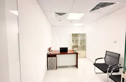 Office Space - Studio - 1 Bathroom for rent in Silver Home Building - Hor Al Anz - Deira - Dubai