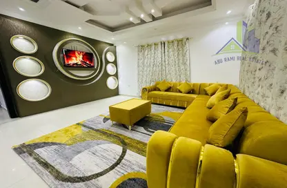 Living Room image for: Apartment - 3 Bedrooms - 3 Bathrooms for rent in Al Rawda 1 - Al Rawda - Ajman, Image 1