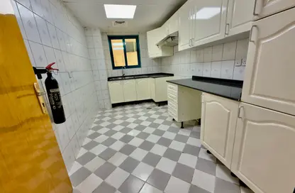Apartment - 1 Bedroom - 2 Bathrooms for rent in Saeed Towers - Sheikh Zayed Road - Dubai