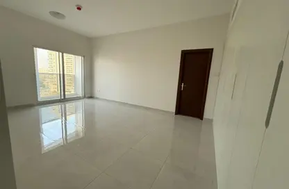 Apartment - 3 Bedrooms - 4 Bathrooms for rent in Al Rumailah building - Al Rumailah 2 - Al Rumaila - Ajman