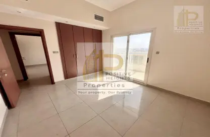 Apartment - 3 Bedrooms - 3 Bathrooms for rent in Lulu Building - Al Barsha 1 - Al Barsha - Dubai
