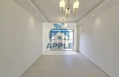 شقة - 6 غرف نوم - 3 حمامات للايجار في الفلاح - تجارية مويلح - الشارقة