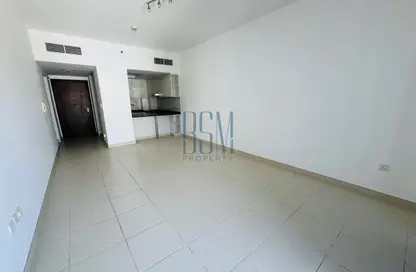 Apartment - 1 Bedroom - 1 Bathroom for rent in Oxford Building - District 14 - Jumeirah Village Circle - Dubai