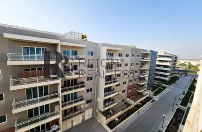 Apartment - 3 Bedrooms - 4 Bathrooms for sale in Tower 25 - Al Reef Downtown - Al Reef - Abu Dhabi
