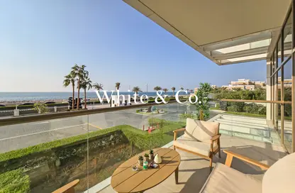 Apartment - 2 Bedrooms - 3 Bathrooms for sale in The 8 - The Crescent - Palm Jumeirah - Dubai