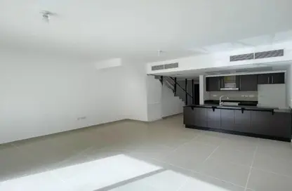 Villa - 2 Bedrooms - 3 Bathrooms for rent in Contemporary Style - Al Reef Villas - Al Reef - Abu Dhabi