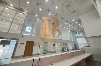 Show Room - Studio for rent in Baynuna Tower 2 - Corniche Road - Abu Dhabi