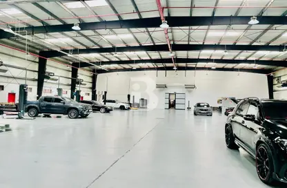 Warehouse - Studio for sale in Phase 2 - Dubai Investment Park (DIP) - Dubai