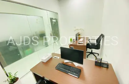 Office Space - Studio - 1 Bathroom for rent in Red Avenue - Al Garhoud - Dubai