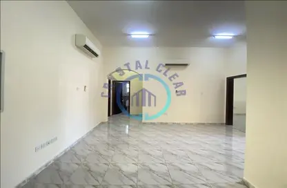 Apartment - 4 Bedrooms - 4 Bathrooms for rent in Al Khabisi - Al Ain