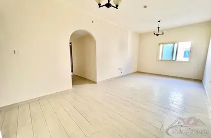 Apartment - 3 Bedrooms - 3 Bathrooms for rent in Muwaileh 29 Building - Muwaileh - Sharjah