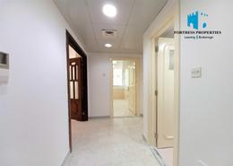 شقة - 2 غرف نوم - 2 حمامات للكراء في برج الفلاحي - منطقة النادي السياحي - أبوظبي
