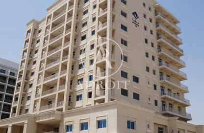 Apartment - 1 Bedroom - 2 Bathrooms for rent in Mazaya 15 - Queue Point - Dubai Land - Dubai