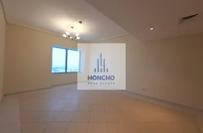 Apartment - 3 Bedrooms - 3 Bathrooms for rent in 21st Century Tower - Sheikh Zayed Road - Dubai