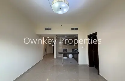 شقة - 2 غرف نوم - 3 حمامات للايجار في نرجس ريزيدينس - قرية الجميرا سركل - دبي شقة - 2 غرف نوم - 3 حمامات للايجار في نرجس ريزيدينس - قرية الجميرا سركل - دبي