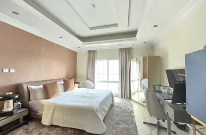 Villa - 5 Bedrooms - 6 Bathrooms for rent in Umm Suqeim 2 Villas - Umm Suqeim 2 - Umm Suqeim - Dubai