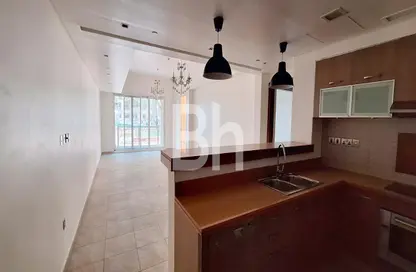 Apartment - 2 Bedrooms - 3 Bathrooms for rent in Marina Residences 1 - Marina Residences - Palm Jumeirah - Dubai