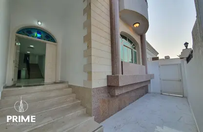 Villa - 5 Bedrooms - 7 Bathrooms for rent in Al Maharba - Al Karamah - Abu Dhabi