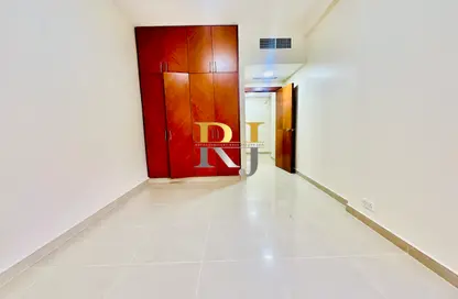 Apartment - 1 Bedroom - 1 Bathroom for rent in Golden Sands 9 - Mankhool - Bur Dubai - Dubai