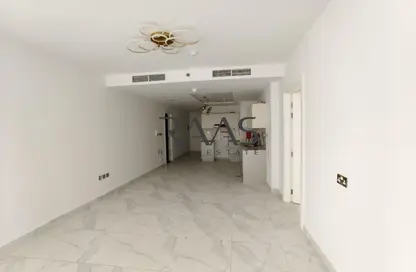 Apartment - 1 Bedroom - 2 Bathrooms for sale in Millennium Binghatti Residences - Business Bay - Dubai