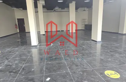 Shop - Studio - 1 Bathroom for rent in Al Karama - Dubai