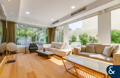 Villa - 5 Bedrooms - 5 Bathrooms for sale in Meadows 2 - Meadows - Dubai