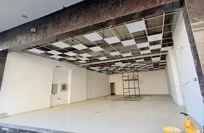 Parking image for: Shop - Studio for rent in Al Warsan 3 - Al Warsan - Dubai, Image 1