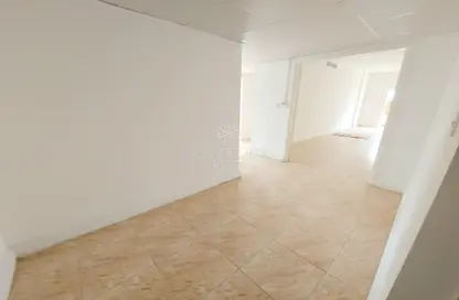 Apartment - 3 Bedrooms - 2 Bathrooms for rent in Al Wahda Building - Al Majaz 2 - Al Majaz - Sharjah